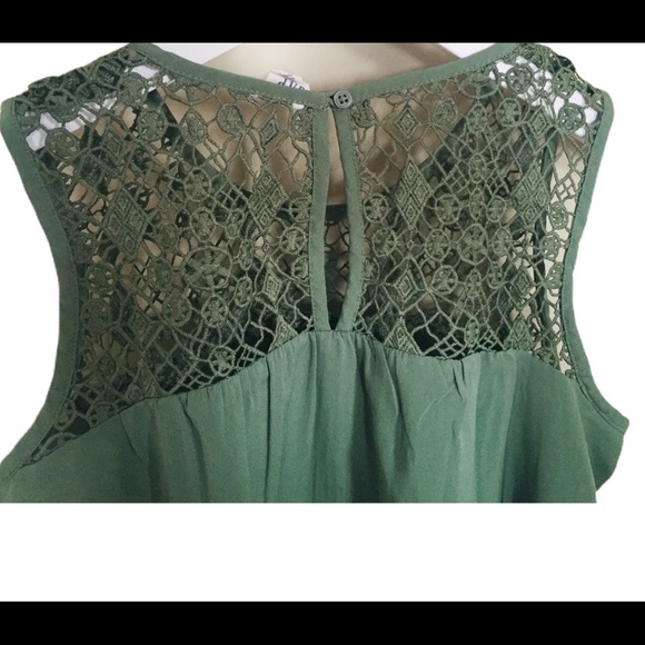 GAP Crochet Lace Sleeveless Blouse With Scoop Neck Twig Green Size Small - Picture 9 of 11